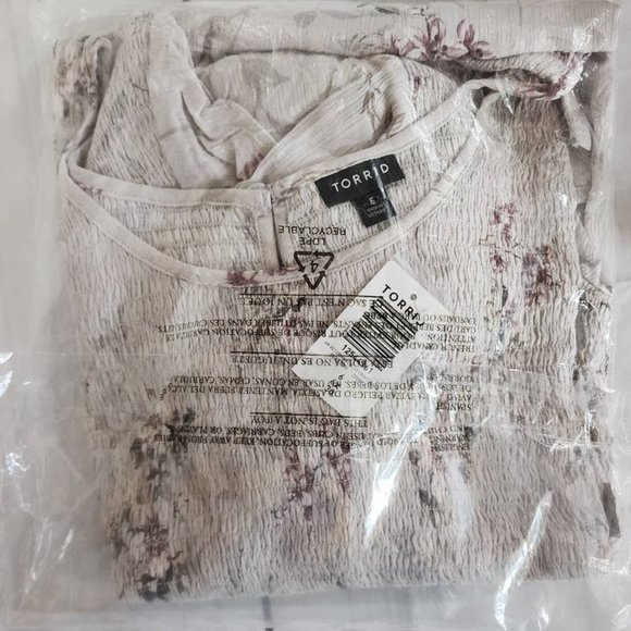 NWT Torrid Ivory Floral Crinkle Gauze Midi Babydoll Top Blouse Size: 6X (30) - Picture 3 of 3